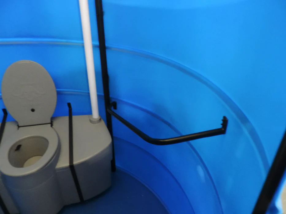Paraplegic Portable Toilet - Image 4