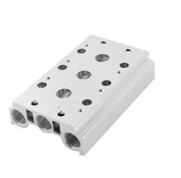 COMMON SUPPLY AND EXHAUST MANIFOLD FOR VALVES 1/2″ – 4 Station Manifold to 1/2″ – 10 Station Manifold and 1/2″ Blanking Plate - Image 2