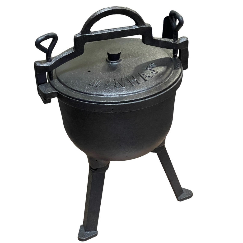 Potjie Cooker - Cast Iron + 2 Silicone Gloves - Image 3
