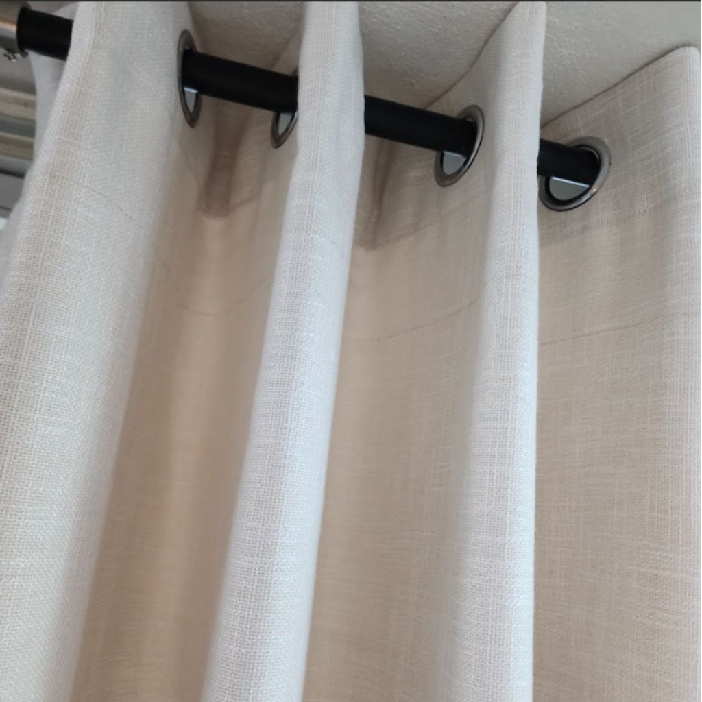 Luxury Linen Eyelet Ready Made Curtain - Image 3